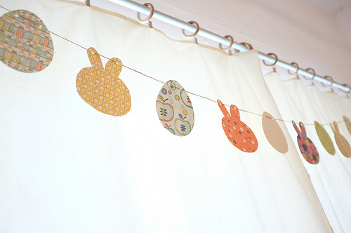 DIY easter garland